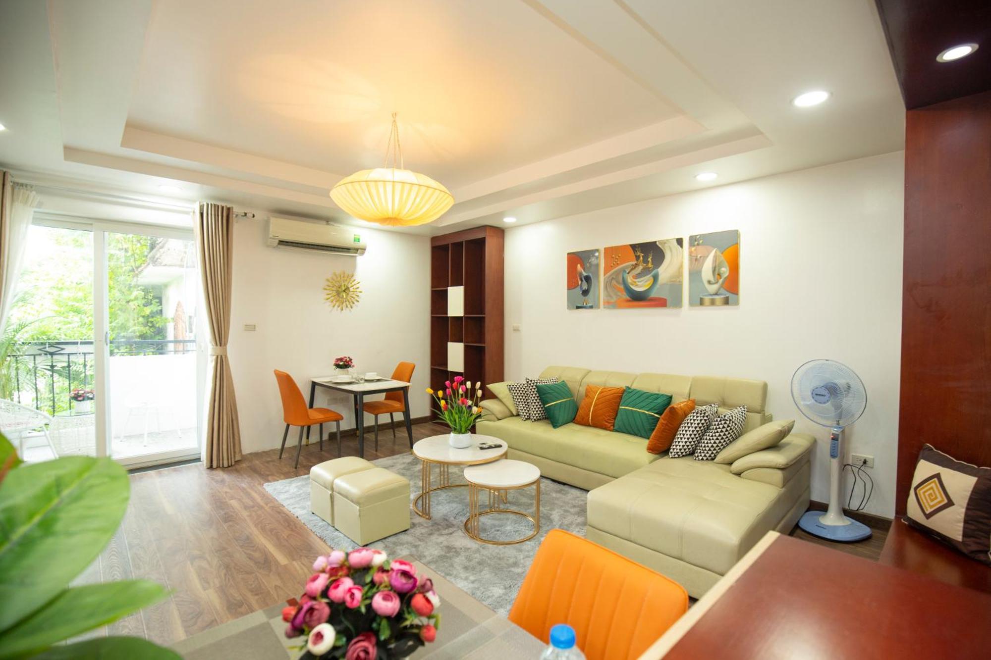 Sumitomo 3 For Japanese At 535 Kim Ma Apartment *