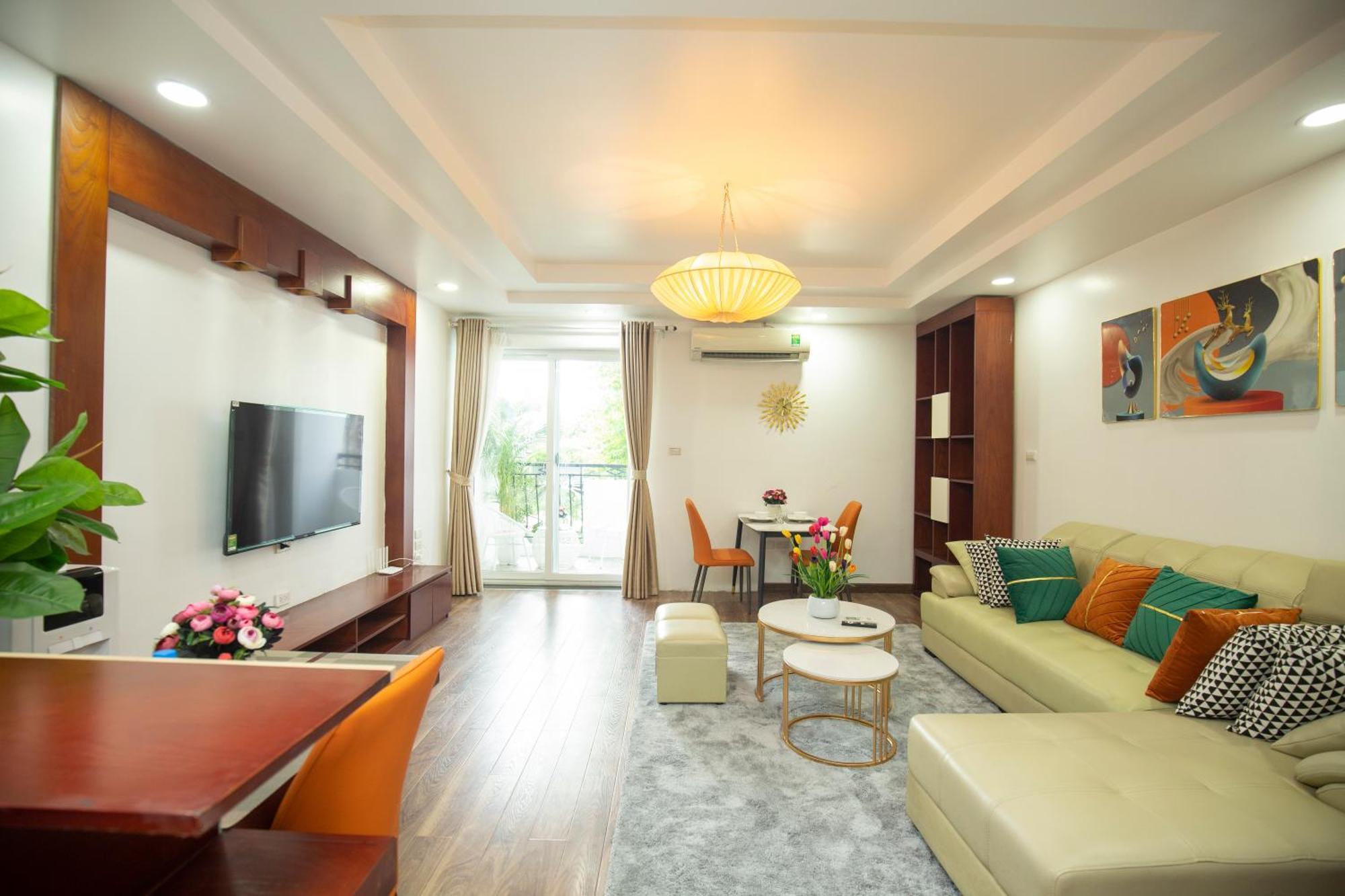 Sumitomo 3 For Japanese At 535 Kim Ma Apartment *
