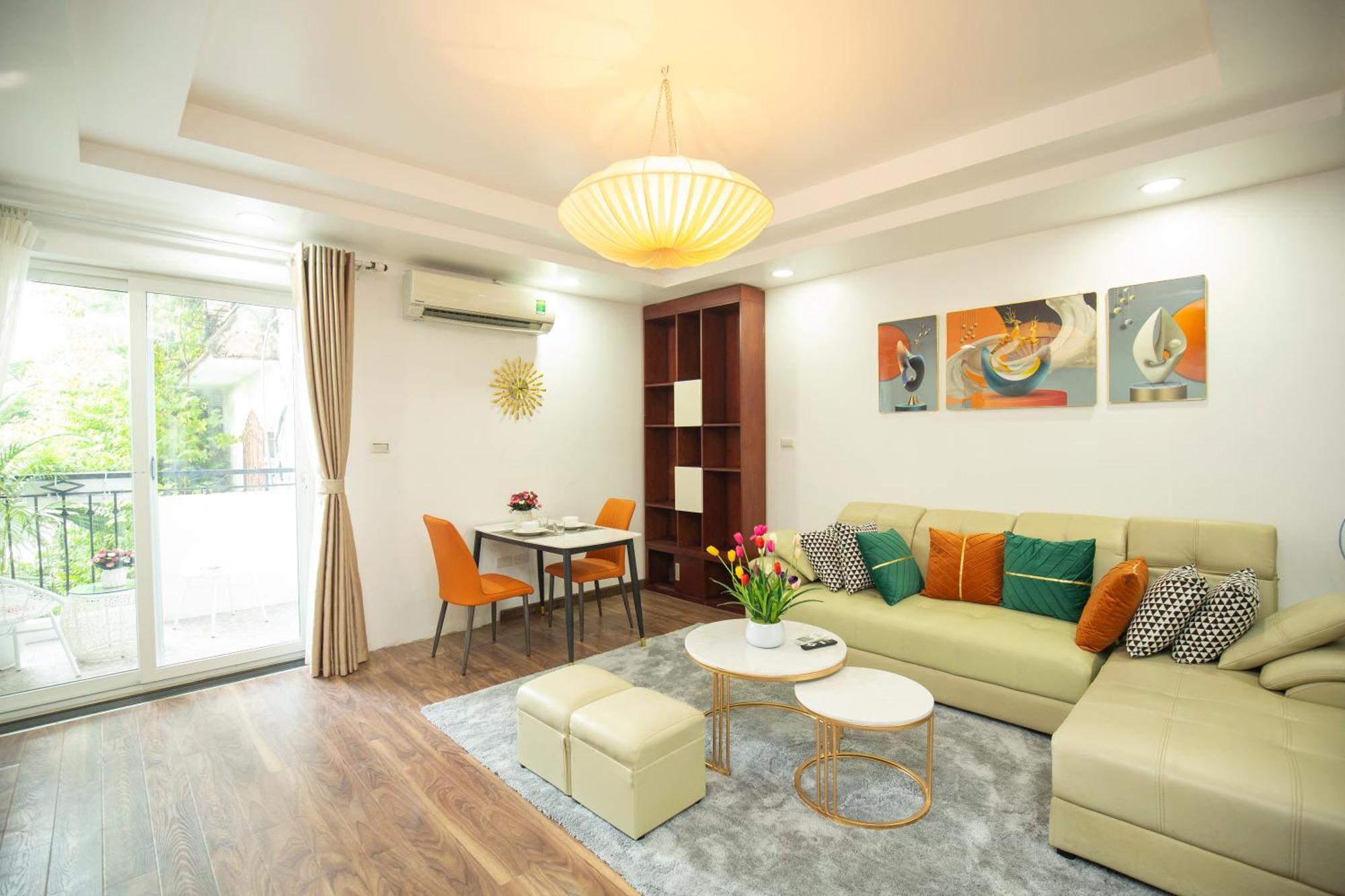 Sumitomo 3 For Japanese At 535 Kim Ma * Hanoi