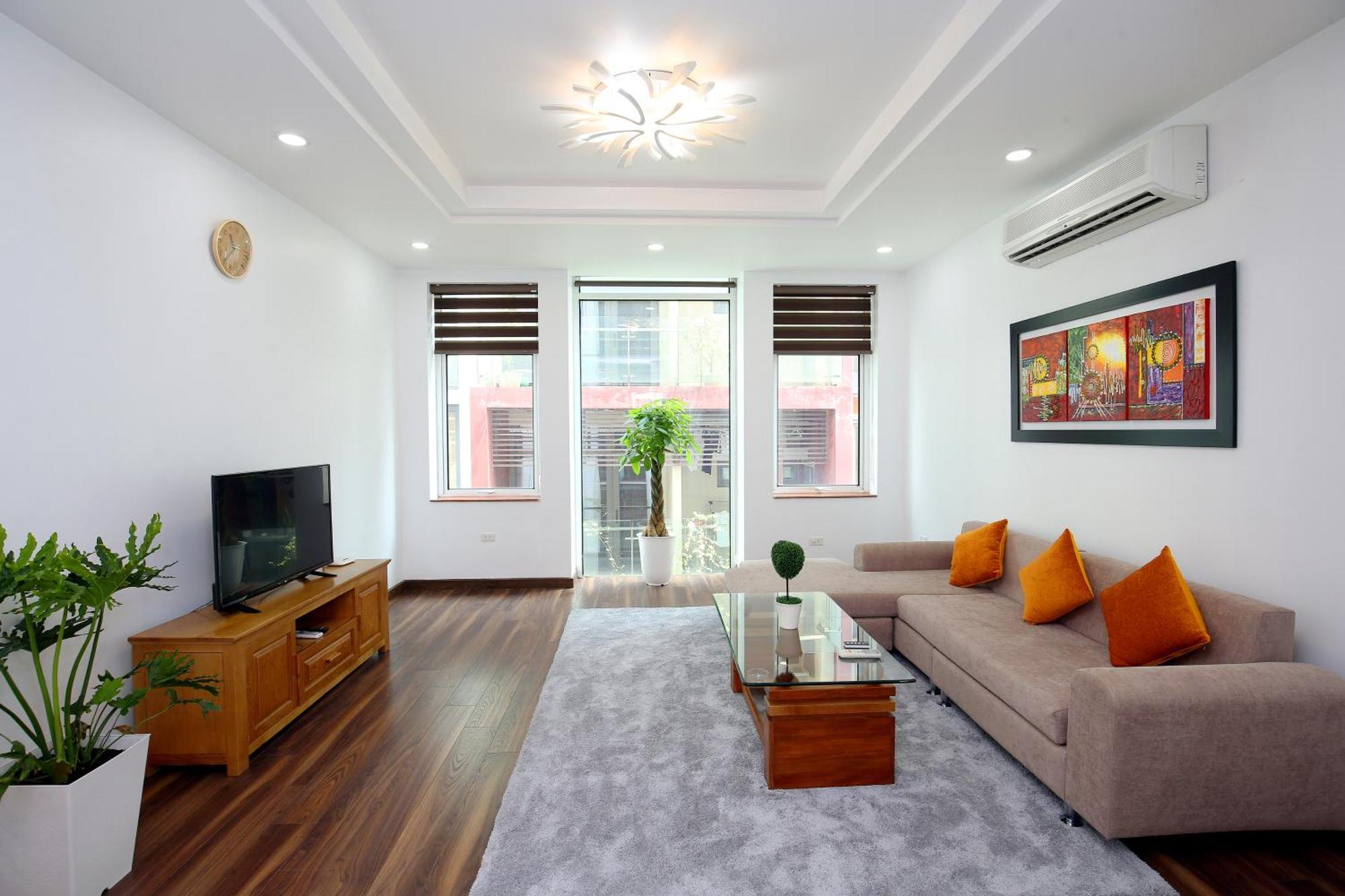 Sumitomo 3 For Japanese At 535 Kim Ma Apartment